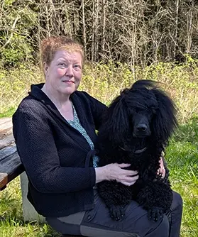 Carola-Knudsen-är-hundinstruktör-och-håller-bla-valpkurser-i-Kristinehamn