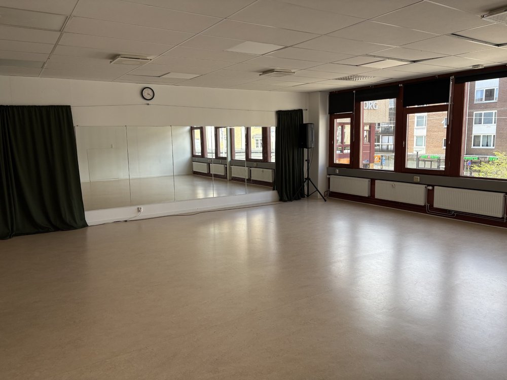 spegelsal-kapellplatsen-medborgarskolan-vast