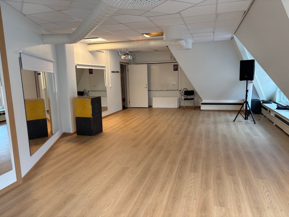 spegelsalen-haga-medborgarskolan-vast